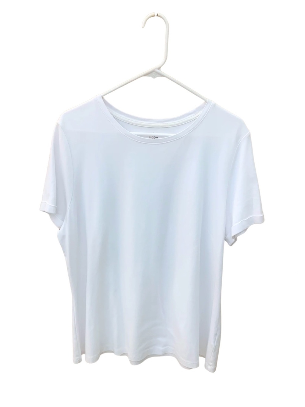 2/$30 Isaac Mizrahi Classic White Short Sleeve Cotton Tee Minimal Capsule Basic